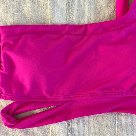 SOLD! Becca Bikini Set M - Picture 3 of 8